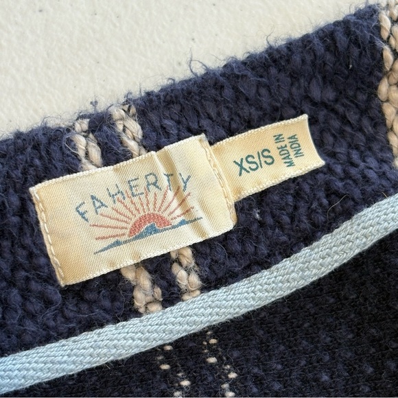 Faherty Women's Dockside Cardigan XS Small Tide Line Stripe Drug Rug Poncho - Picture 9 of 10